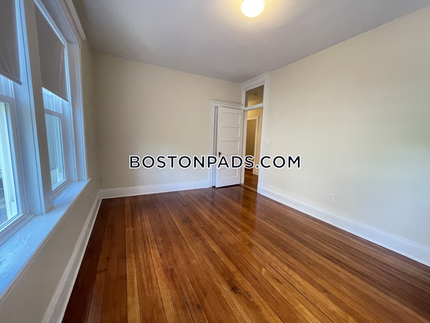 BROOKLINE - BEACONSFIELD - 2 Beds, 1 Bath - Image 17