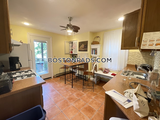Boston - $3,300+ /mo