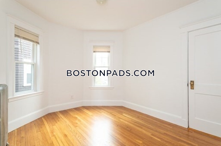 BOSTON - DORCHESTER - SAVIN HILL - 3 Beds, 1 Bath - Image 4