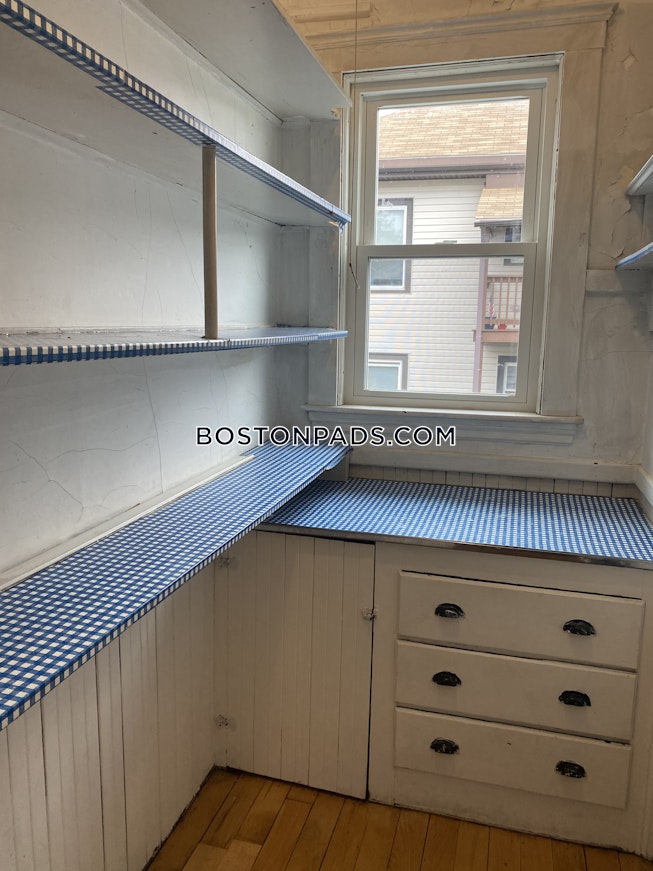 Medford - $4,400+ /mo