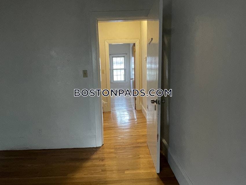 BOSTON - MISSION HILL - 5 Beds, 2.5 Baths - Image 37