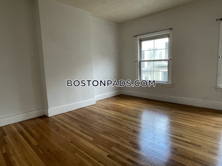 BOSTON - MISSION HILL - 5 Beds, 2.5 Baths - Image 38