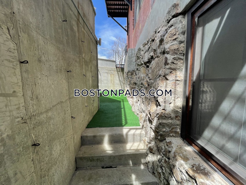 BOSTON - ROXBURY - 4 Beds, 2 Baths - Image 5