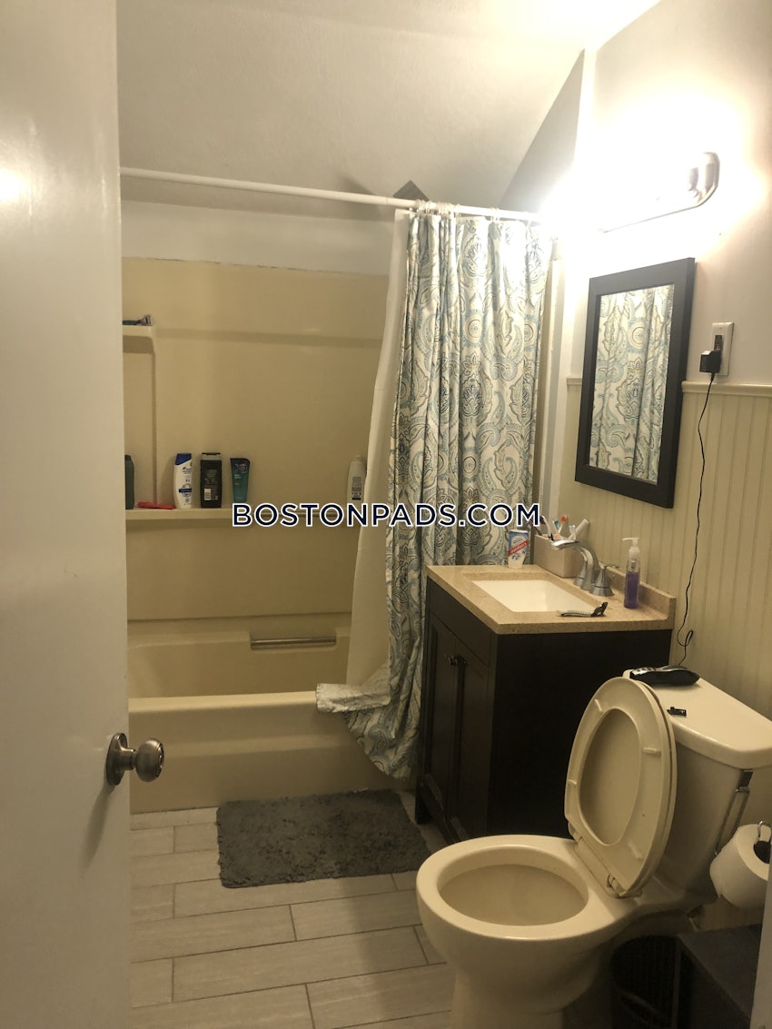 SOMERVILLE - TUFTS - 5 Beds, 2 Baths - Image 9