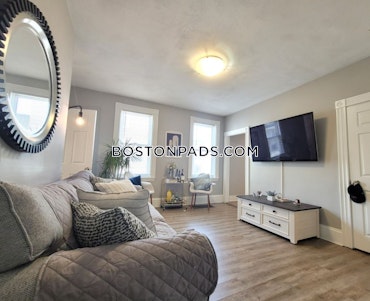 Boston - 4 Beds, 2 Baths