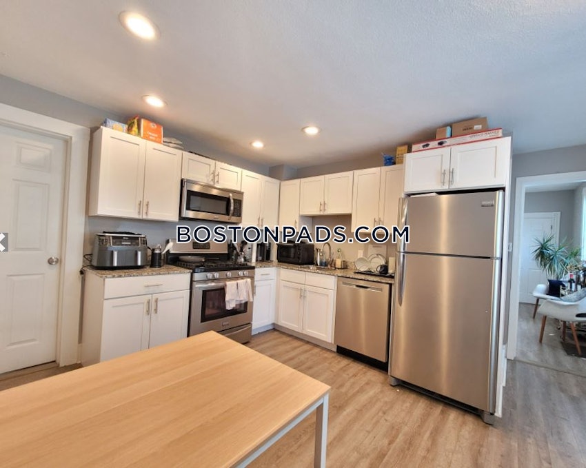 BOSTON - SOUTH BOSTON - ANDREW SQUARE - 4 Beds, 2 Baths - Image 11