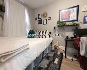 Boston - 4 Beds, 2 Baths