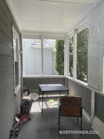 Somerville 3 Beds 1 Bath  West Somerville/ Teele Square - $3,700 No Fee