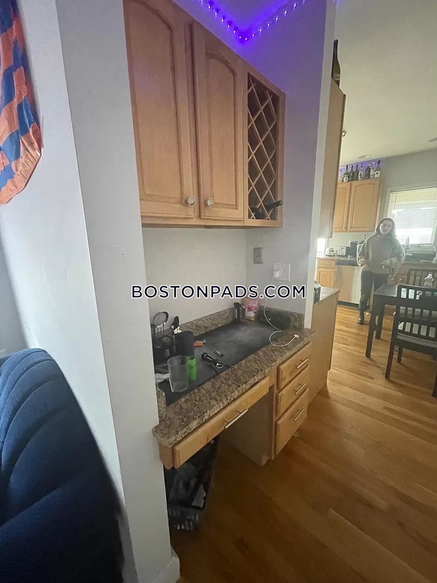 BOSTON - SOUTH BOSTON - ANDREW SQUARE - 3 Beds, 1 Bath - Image 5