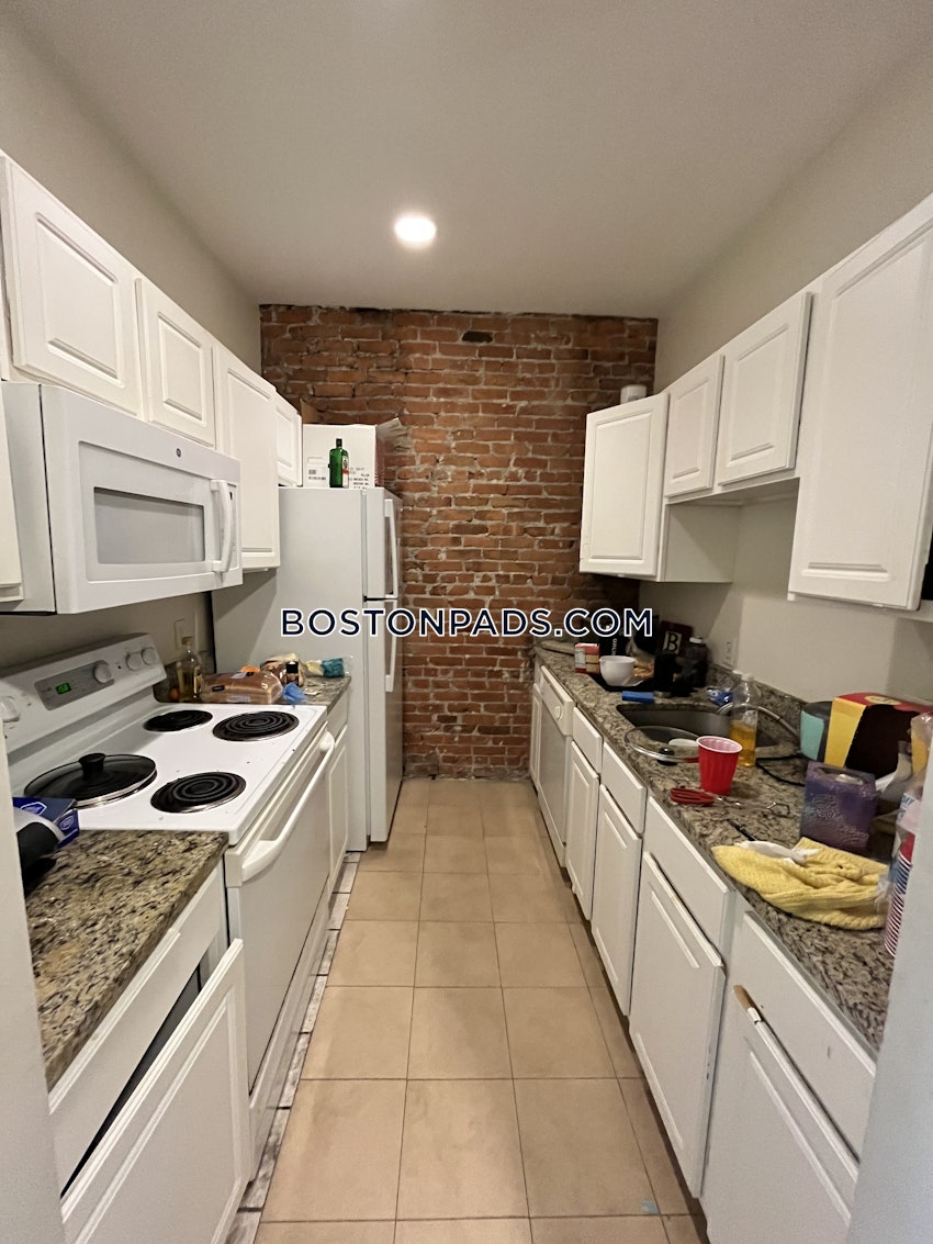 BOSTON - ALLSTON - 3 Beds, 1 Bath - Image 2