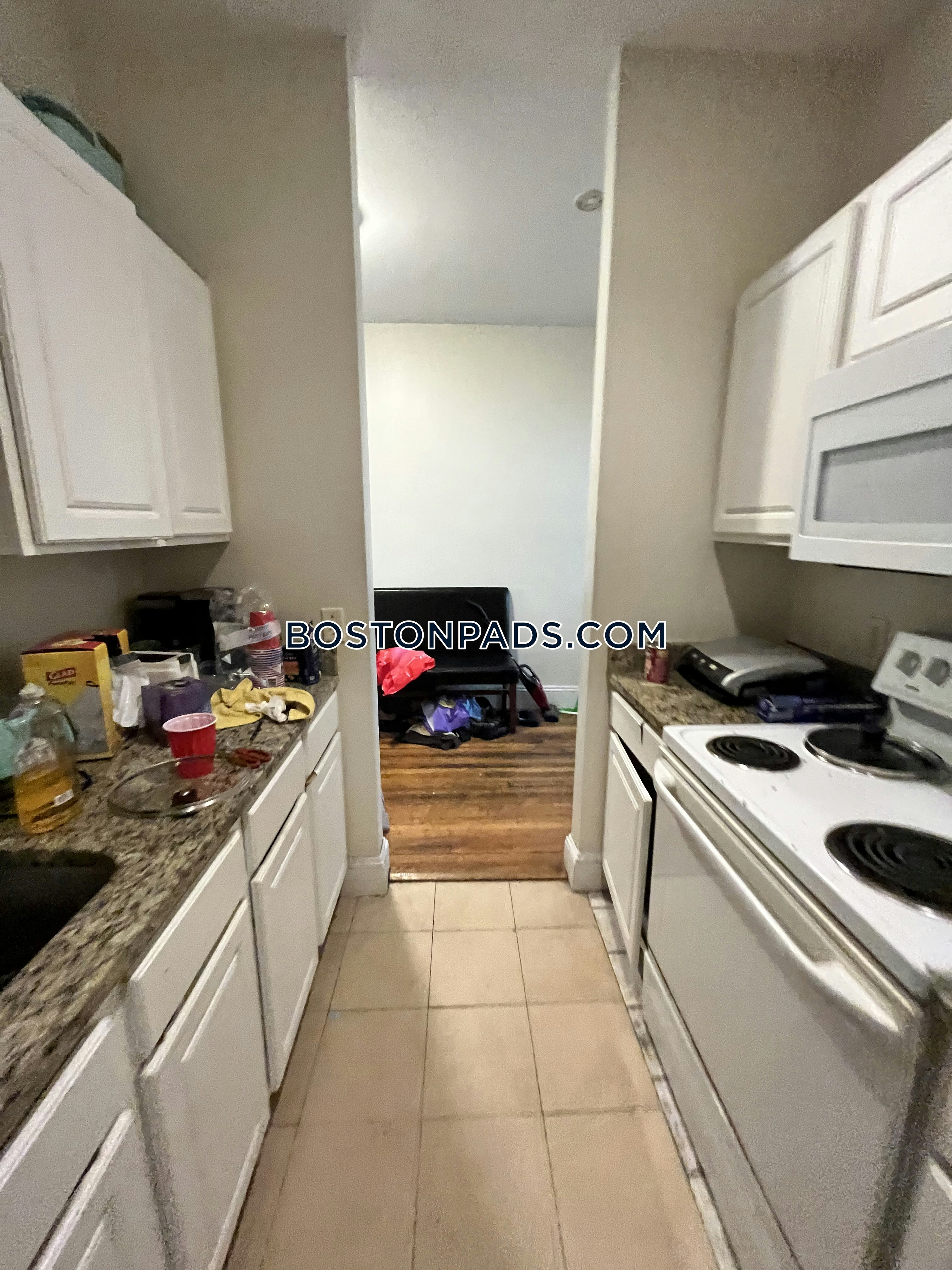Boston - 3 Beds, 1 Baths