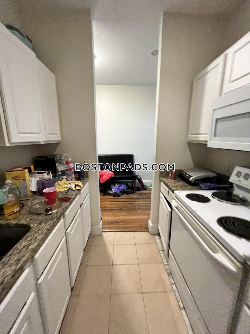 BOSTON - ALLSTON - 3 Beds, 1 Bath - Image 1