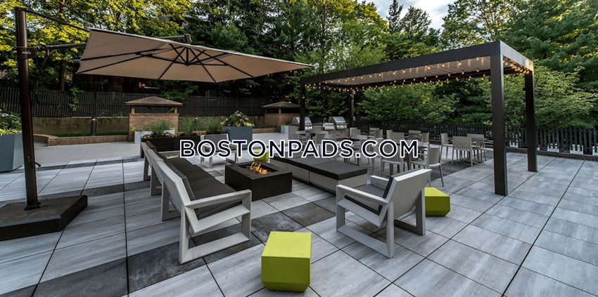 BROOKLINE- LONGWOOD AREA - 2 Beds, 2 Baths - Image 2