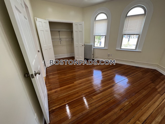 Boston - $4,000+ /mo