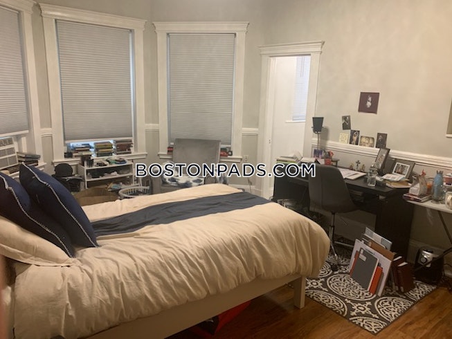 Boston - $2,600+ /mo