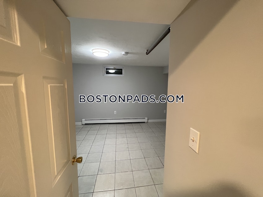 BOSTON - BRIGHTON - OAK SQUARE - 3 Beds, 1 Bath - Image 6