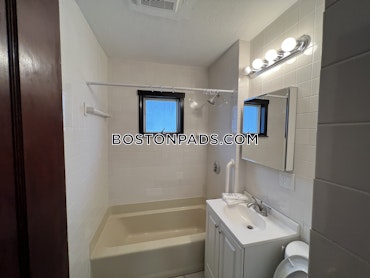 Boston - 4 Beds, 2 Baths