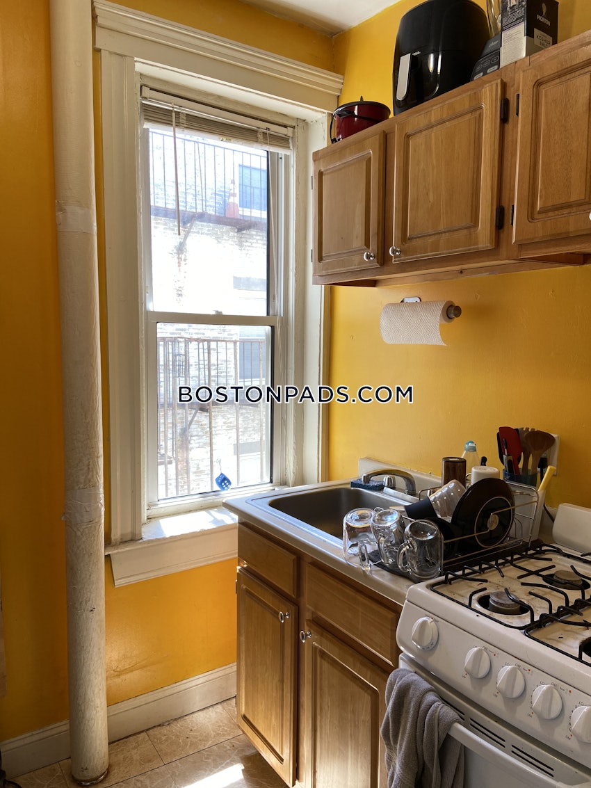 BOSTON - FENWAY/KENMORE - 1 Bed, 1 Bath - Image 1