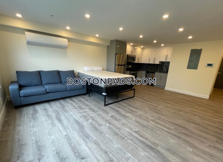 Boston - $3,100+ /month