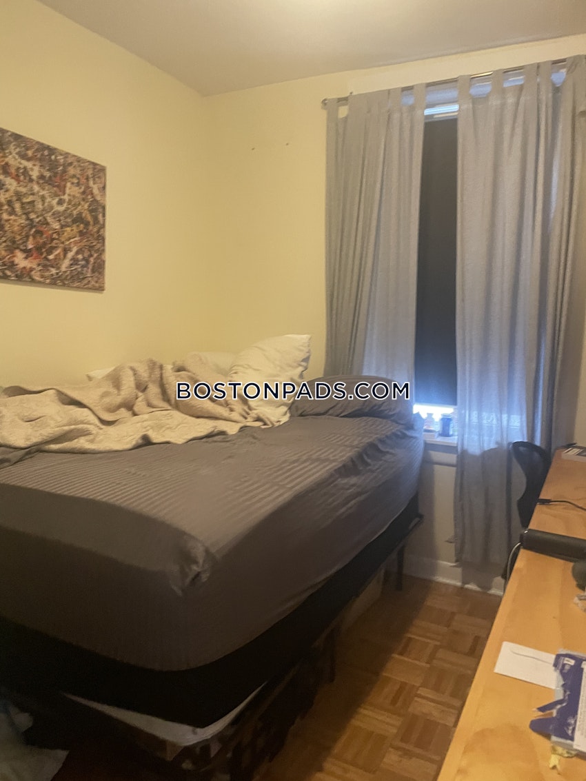 BOSTON - NORTH END - 2 Beds, 1 Bath - Image 2