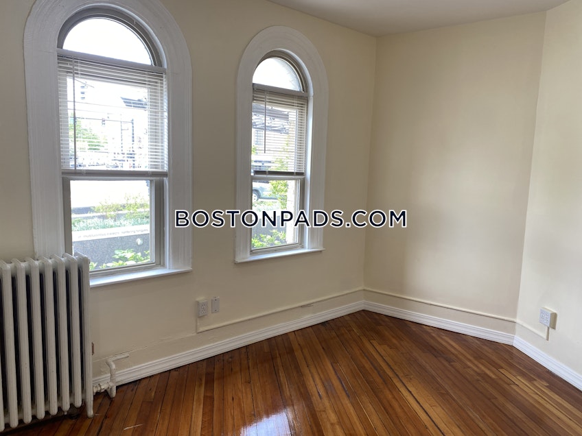 Boston - $4,000+ /month