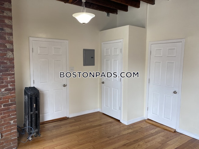 Boston - $4,000+ /mo