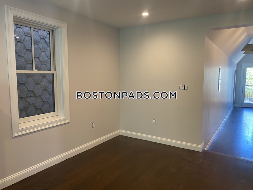 CAMBRIDGE - KENDALL SQUARE - 3 Beds, 2.5 Baths - Image 7