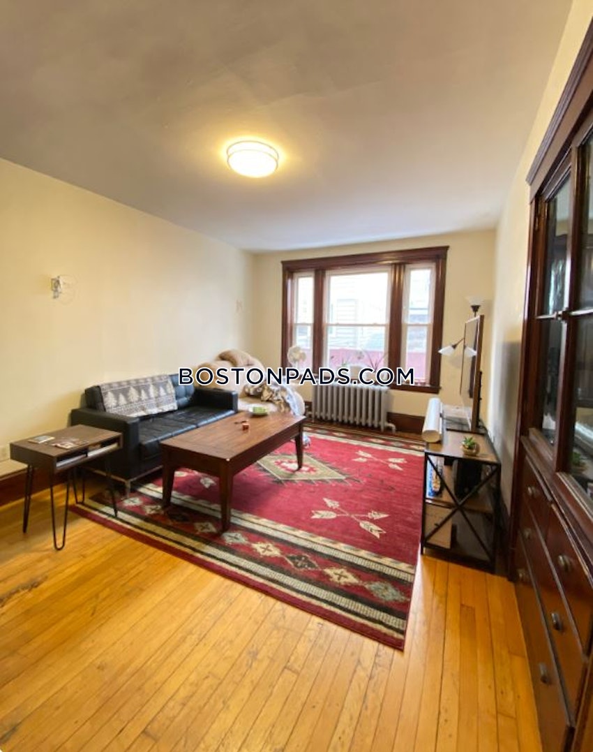 CAMBRIDGE - PORTER SQUARE - 3 Beds, 2 Baths - Image 5