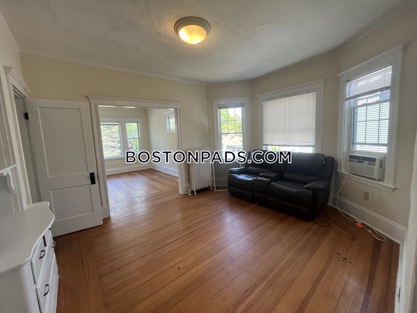 BOSTON - WEST ROXBURY - 3 Beds, 1 Bath - Image 2