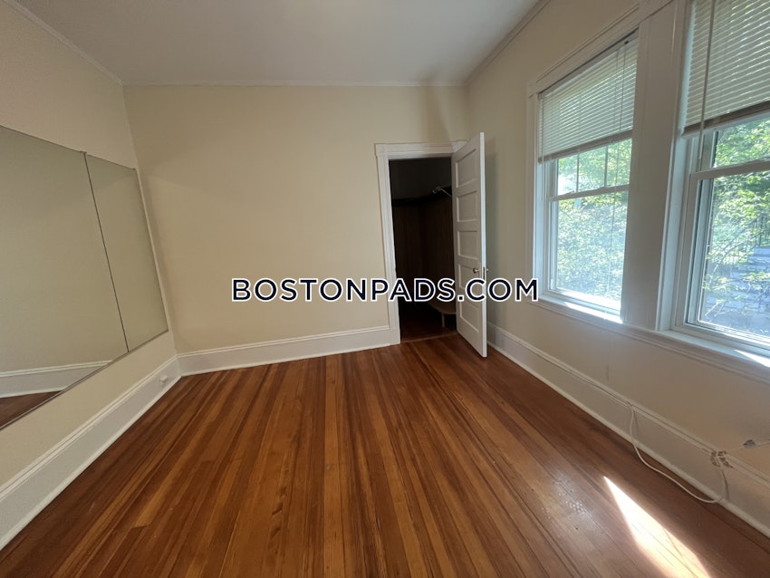 BOSTON - WEST ROXBURY - 3 Beds, 1 Bath - Image 2