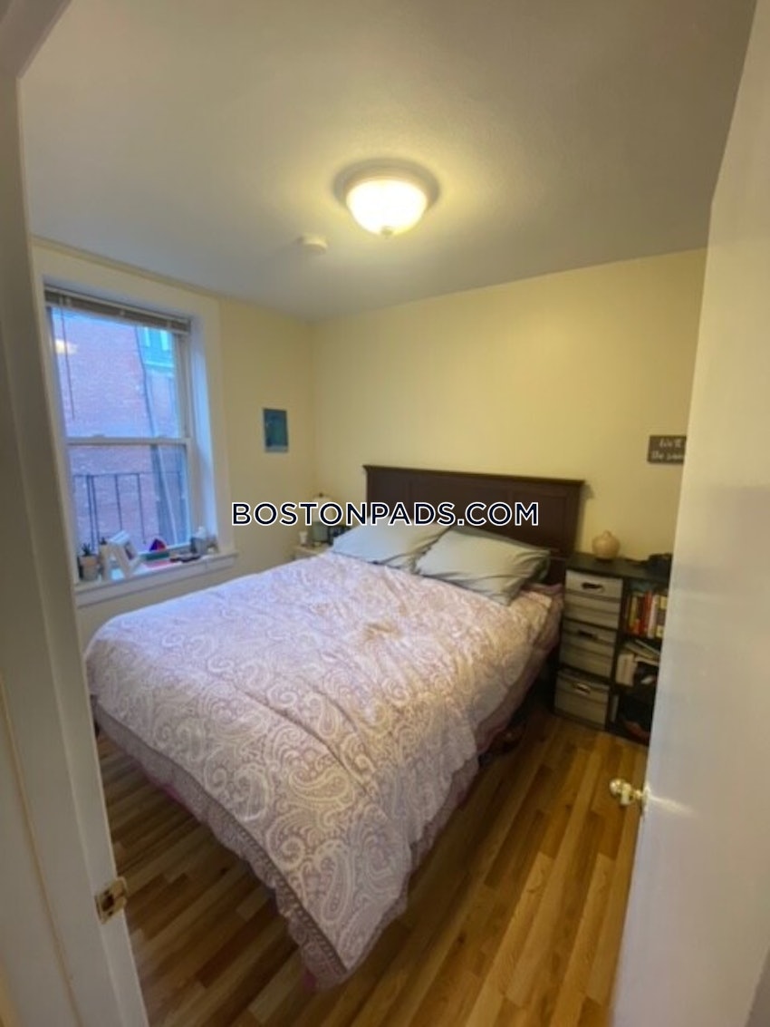 BOSTON - NORTH END - 1 Bed, 1 Bath - Image 8