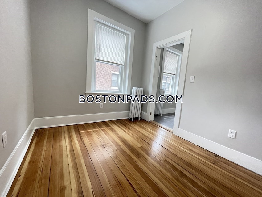 BOSTON - ALLSTON - 3 Beds, 2 Baths - Image 20