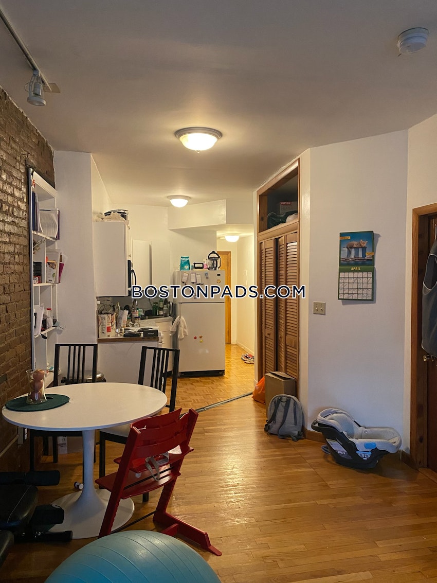 BOSTON - BEACON HILL - 2 Beds, 1 Bath - Image 4