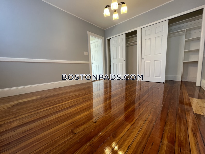 QUINCY - NORTH QUINCY - 3 Beds, 1 Bath - Image 11