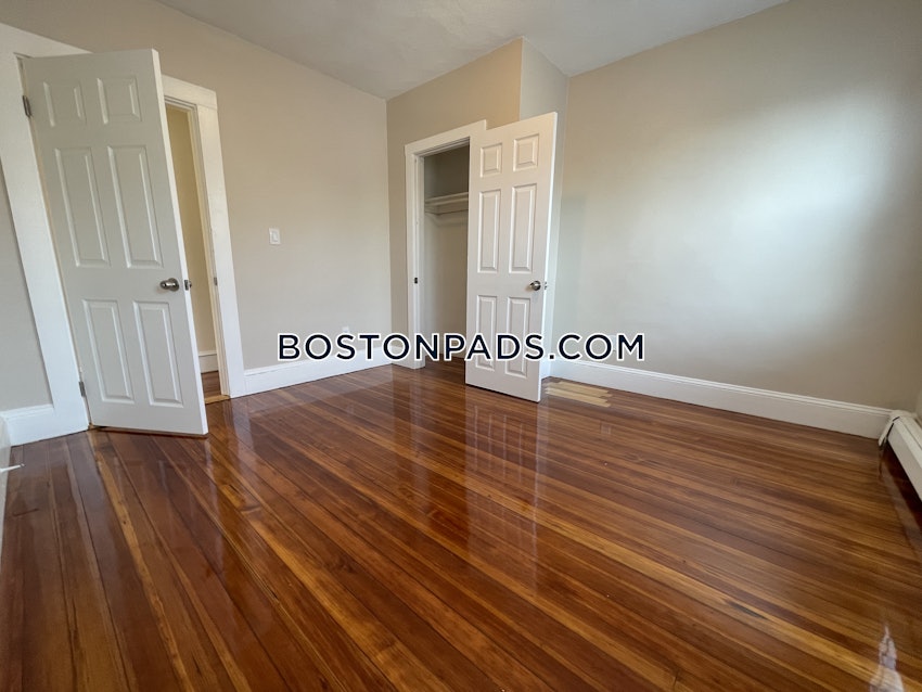 QUINCY - NORTH QUINCY - 3 Beds, 1 Bath - Image 7