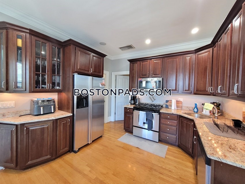 BOSTON - SOUTH BOSTON - ANDREW SQUARE - 4 Beds, 1 Bath - Image 5