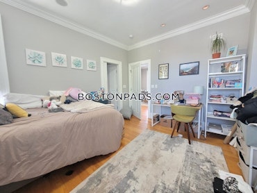 Boston - 4 Beds, 1 Baths