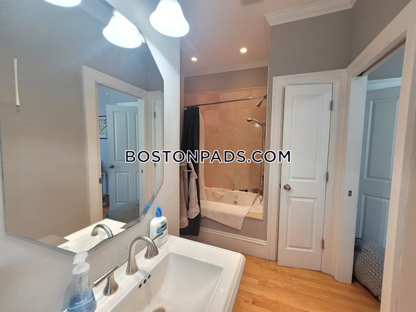 BOSTON - SOUTH BOSTON - ANDREW SQUARE - 4 Beds, 1 Bath - Image 44