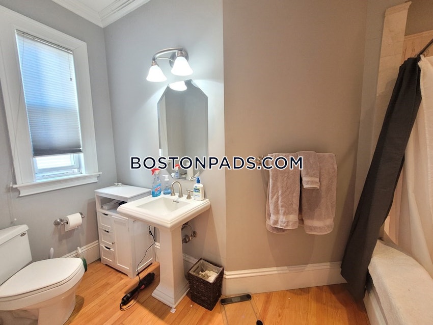 BOSTON - SOUTH BOSTON - ANDREW SQUARE - 4 Beds, 1 Bath - Image 37