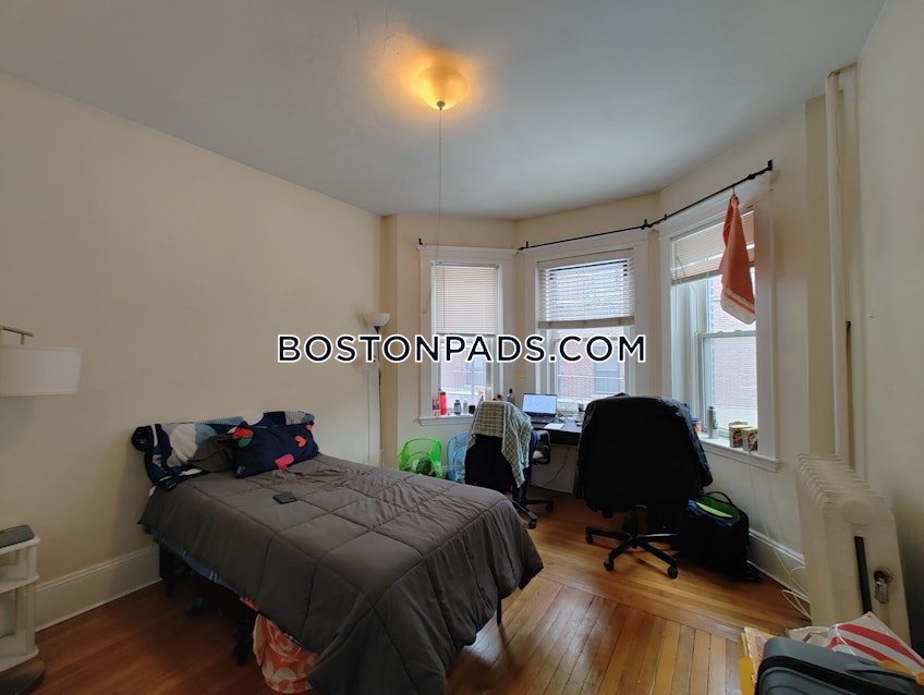 Boston - $4,175+ /month