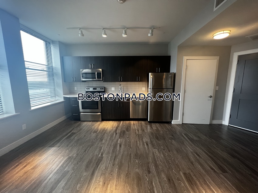 LYNN - 1 Bed, 1 Bath - Image 1