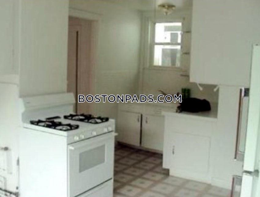 SALEM - 2 Beds, 1 Bath - Image 9