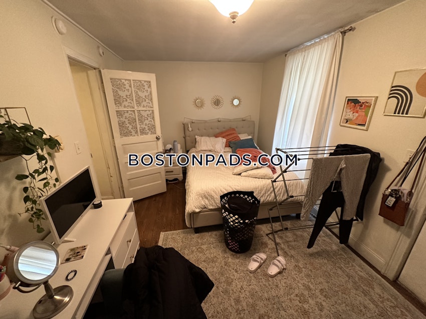 BOSTON - SOUTH BOSTON - EAST SIDE - 3 Beds, 1 Bath - Image 3