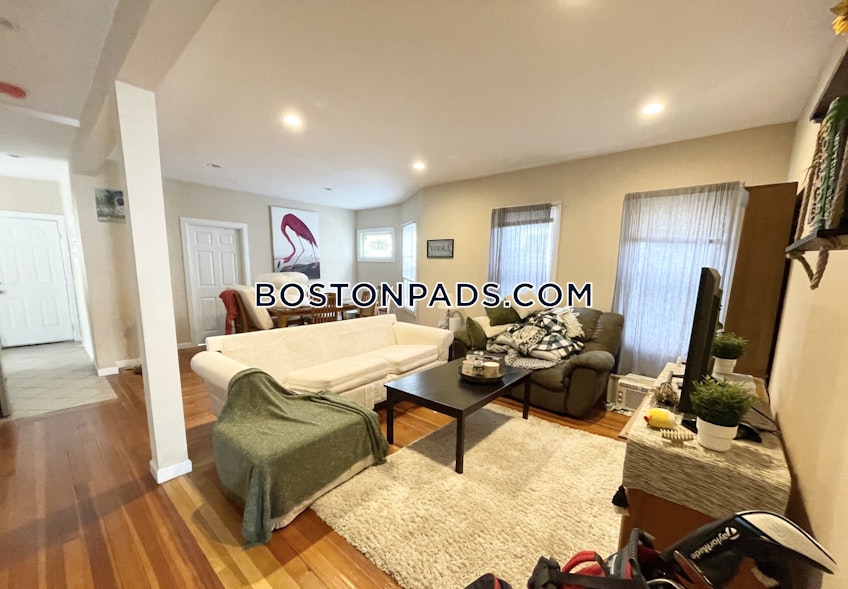 Boston - $3,900+ /month