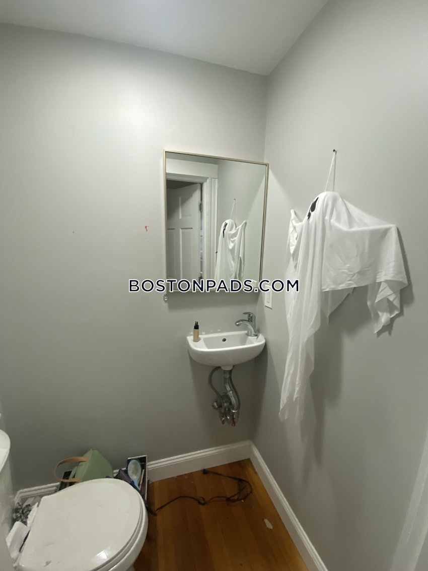 BOSTON - DORCHESTER - SAVIN HILL - 4 Beds, 1.5 Baths - Image 26