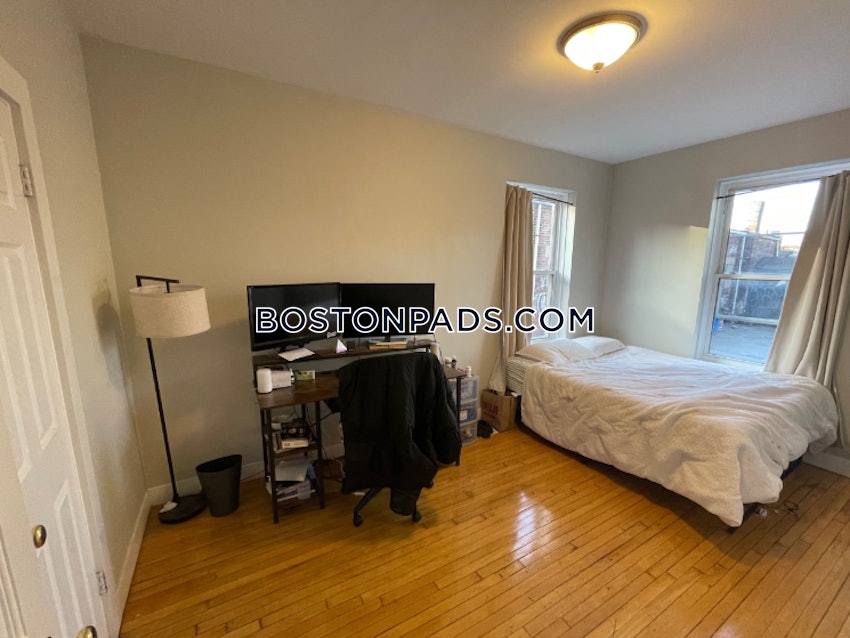 BOSTON - ALLSTON - 5 Beds, 2 Baths - Image 17