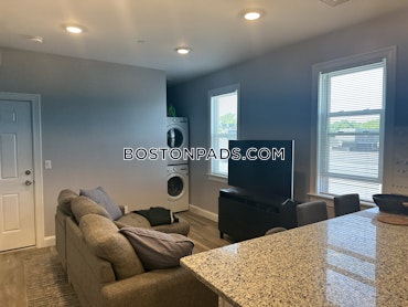 Boston - 4 Beds, 3 Baths