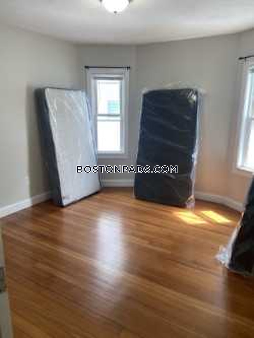 BOSTON - DORCHESTER - SAVIN HILL - 3 Beds, 1 Bath - Image 11