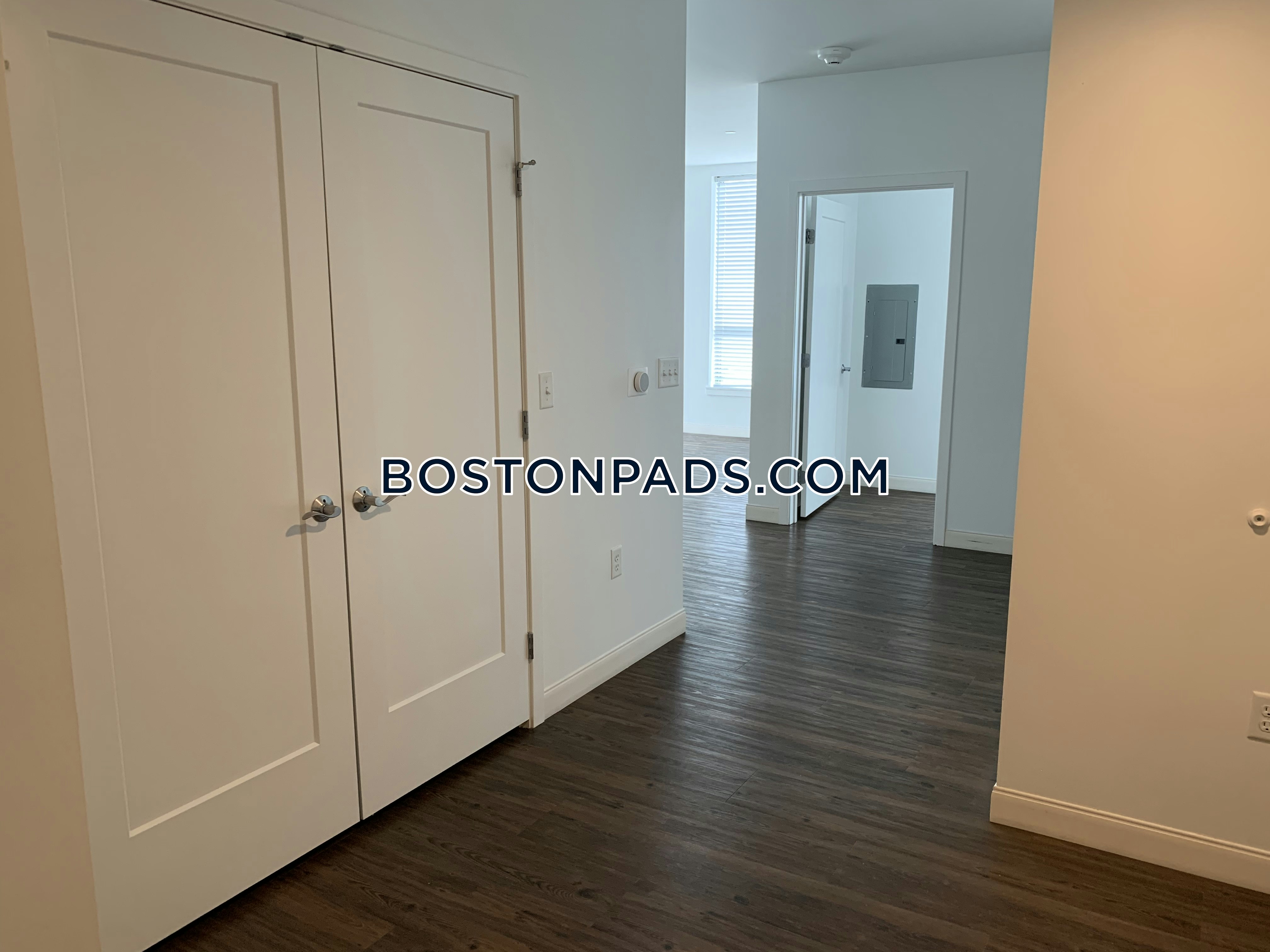 Newton - 2 Beds, 2 Baths