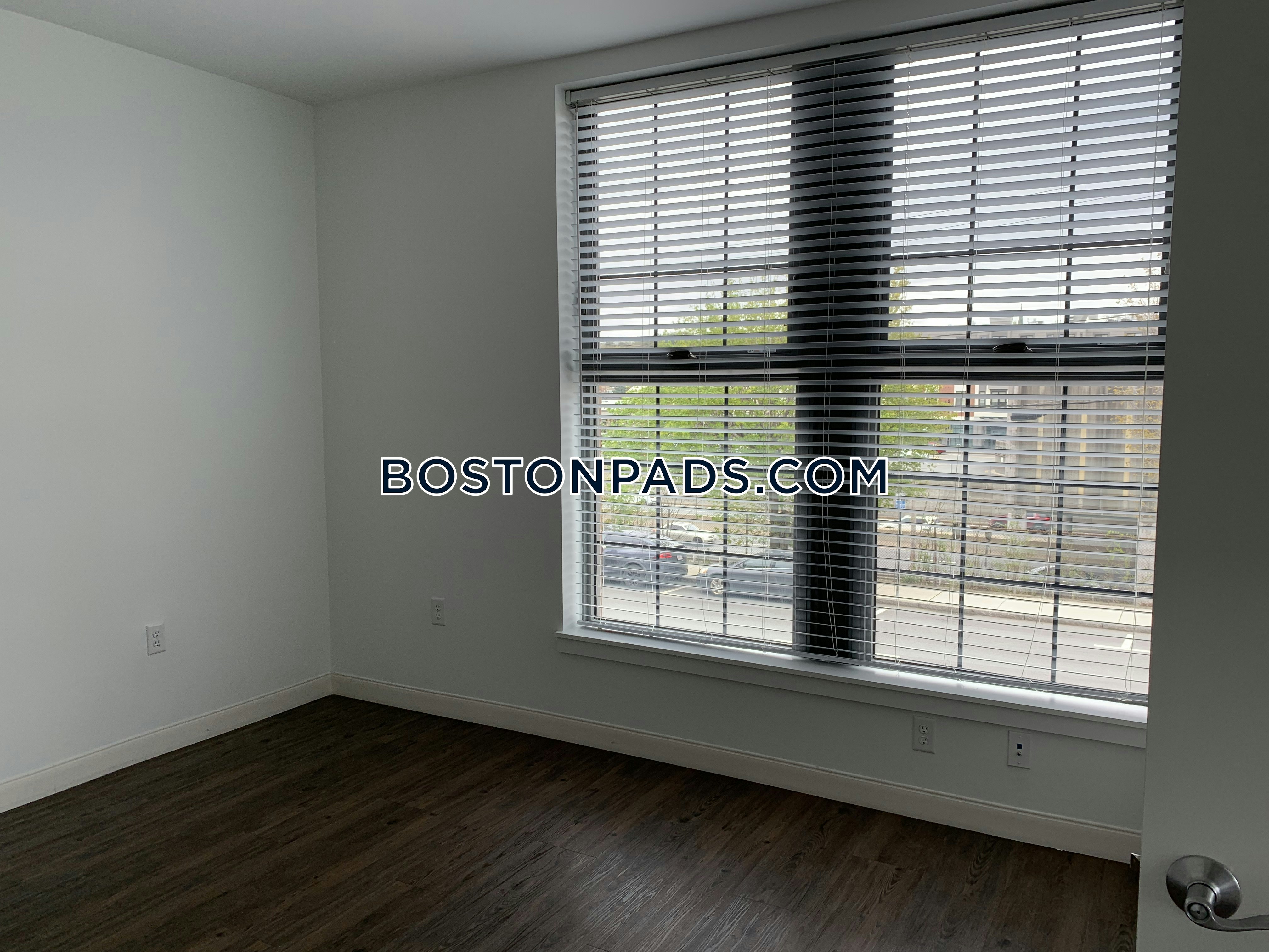 Newton - 2 Beds, 2 Baths